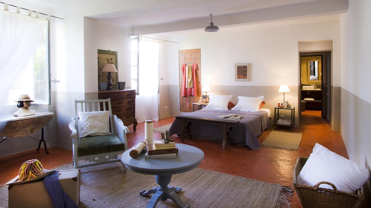 Maison D'Hotes , Ancien Hotel Des Colonnes リエ エクステリア 写真